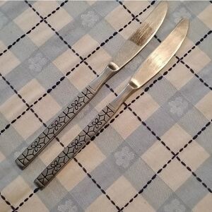 Oneida Northland Impulse‎ Stainless Flatware 2 Butter Knives Butterknives